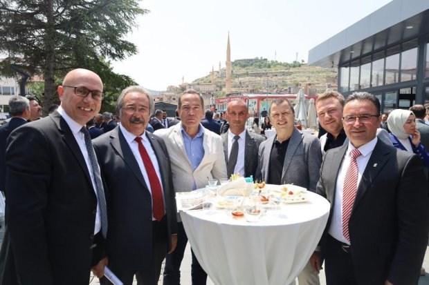 Belediye Başkanımız Sayın Mustafa Kenan Sarıtaş, Nevşehir Vilayetler Evi'nde gerçekleştirilen il protokol bayramlaşmasına katıldı.