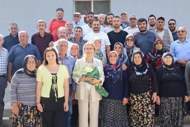 TBMM MHP Grup Başkanvekili ve Nevşehir Milletvekilimiz Sayın Prof. Dr. Filiz Kılıç, Belediye Başkanımız Sayın Mustafa Kenan Sarıtaş, MHP heyeti ile birlikte Karacauşağı Köyü, Kalaba Belediyesi ve Sarılar Köyü’ne ziyarette bulunuldu.