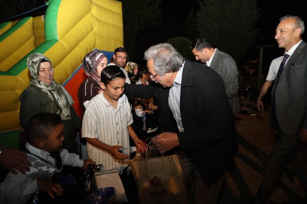 KAYSERİ VAKIFLAR BÖLGE MÜDÜRLÜĞÜ TARAFINDAN AVANOS'TA TOPLU SÜNNET ŞÖLENİ GERÇEKLEŞTİRİLDİ