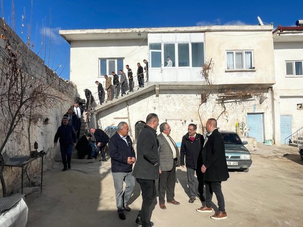 Belediye Başkanımız Mustafa Kenan Sarıtaş, Belediye personelimiz Ahmet Demirbaş’ın Niğde Kiledere beldesindeki taziye evine ziyarette bulundu.