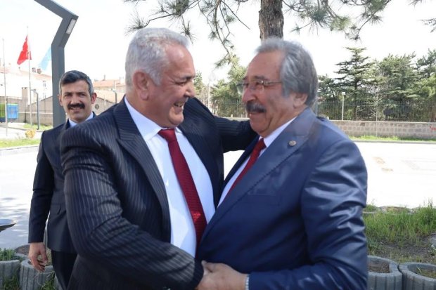 Belediye Başkanımız Sayın Mustafa Kenan Sarıtaş, Nevşehir Vilayetler Evi'nde gerçekleştirilen il protokolü bayramlaşma programına katıldı.