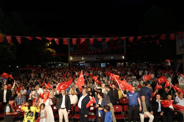 15 TEMMUZ DEMOKRASİ VE MİLLÎ BİRLİK GÜNÜ, İLÇEMİZDE BÜYÜK BİR COŞKU VE ANLAM YÜKLÜ BİR PROGRAMLA ANILDI