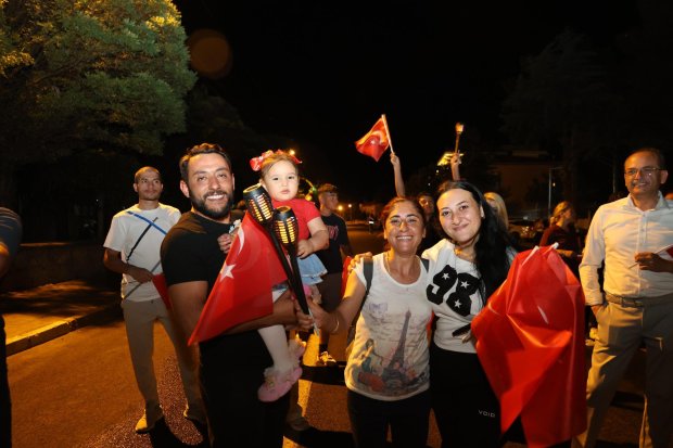 15 TEMMUZ DEMOKRASİ VE MİLLÎ BİRLİK GÜNÜ, İLÇEMİZDE BÜYÜK BİR COŞKU VE ANLAM YÜKLÜ BİR PROGRAMLA ANILDI