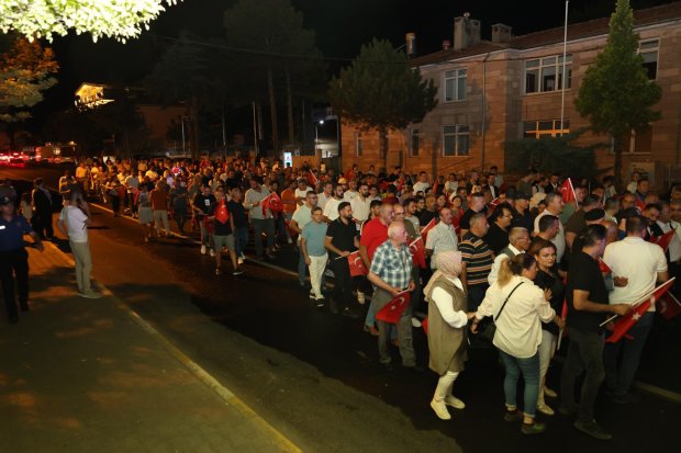 15 TEMMUZ DEMOKRASİ VE MİLLÎ BİRLİK GÜNÜ, İLÇEMİZDE BÜYÜK BİR COŞKU VE ANLAM YÜKLÜ BİR PROGRAMLA ANILDI