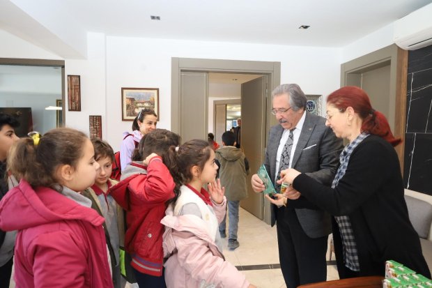 Alaeddin İlköğretim Okulu öğrencileri, Belediye Başkanımız Sn. Mustafa Kenan Sarıtaş’ı ziyaret ettiler.