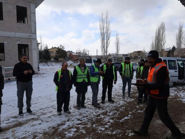 TBMM MHP Grup Başkanvekili ve Nevşehir Milletvekilimiz Sn. Prof. Dr. Filiz Kılıç ile Belediye Başkanımız Sn. Mustafa Kenan Sarıtaş, ilçemizde yapımı devam eden yeni hükümet konağı binasının inşaat ve şantiyesini ziyaret ettiler.