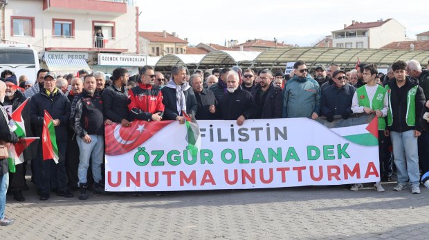 FİLİSTİN’E DESTEK YÜRÜYÜŞÜNDE AVANOS TEK YÜREK OLDU