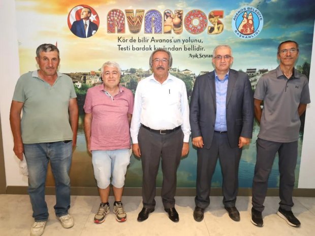 Kapadokya Turizm Altyapı Hizmet Birliği (Kaphib) Başkanı Levent Ak, Bölgemiz Turizmcilerinden Mehmet Kök, Mehmet Yıldız ve Veysel Güler Belediye Başkanımız'ı ziyaret ettiler.