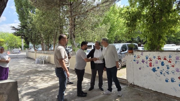 ANAVATAN PARTİSİ ESKİ GENEL BAŞKANI VE GEÇMİŞ DÖNEM BAKANLARIMIZDAN SAYIN ERKAN MUMCU BELEDİYE BAŞKANIMIZI ZİYARET ETTİ