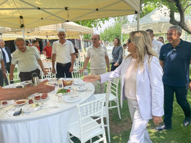 Belediye Başkanımız Sayın Mustafa Kenan Sarıtaş, TÜRKAV Türkiye Kamu Çalışanları Kalkındırma ve Dayanışma Vakfı Nevşehir Şubesi tarafından düzenlenen programa katıldı.