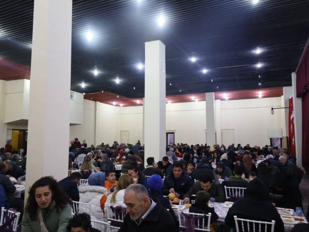 Ramazan soframızda vatandaşlarımız ile bir araya gelmeye devam ediyoruz.
