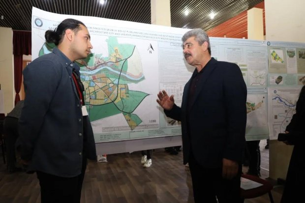 Gazi Üniversitesi Şehir ve Bölge Planlama Bölümü öğrencilerinin tasarım olarak 2040 yılı için Avanos’u planlama çalışmalarını içeren serginin açılışı yapıldı.