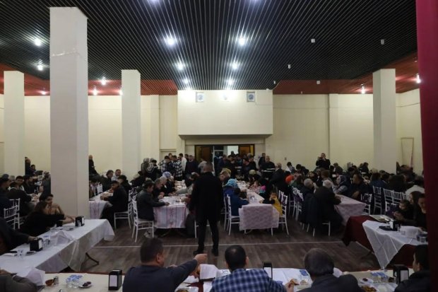 Ramazan ayı münasebetiyle organize edilen iftar yemeğinde, vatandaşlarımızla buluştuk.