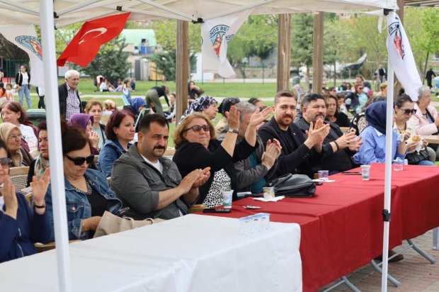 Hıdırellez Şenliği, belediyemizin organizasyonuyla yoğun ilgi ve katılımla coşkulu bir şekilde gerçekleştirildi.