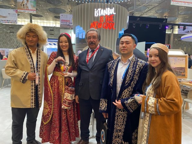 Başkan Sarıtaş, Katar'da düzenlenen QTM 2024 (Qatar Travel Mart) Fuarına Katılım Sağladı.