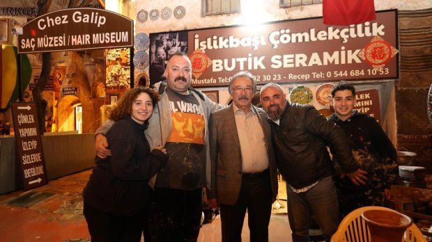 Belediye Başkanımız Sayın Mustafa Kenan Sarıtaş, Ramazan Bayramı dolayısıyla Malatyalılar Yardımlaşma ve Dayanışma Derneği’ni ziyaret ederek dernek üyeleriyle bayramlaştı.