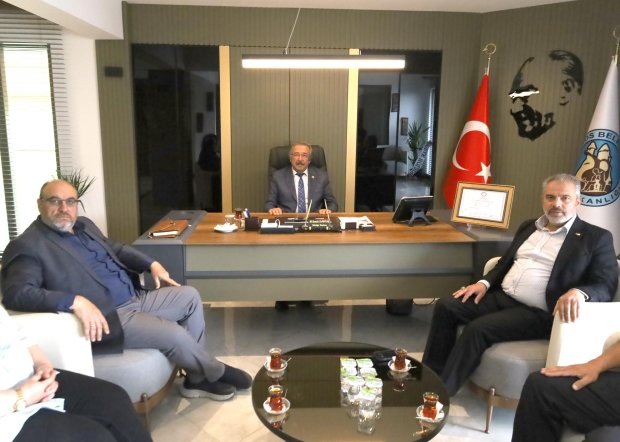 TÜRK KIZILAY İL MERKEZİ BAŞKANI ERCAN CİVELEK'TEN BELEDİYE BAŞKANIMIZ SN. MUSTAFA KENAN SARITAŞ’A HAYIRLI OLSUN ZİYARETİ.