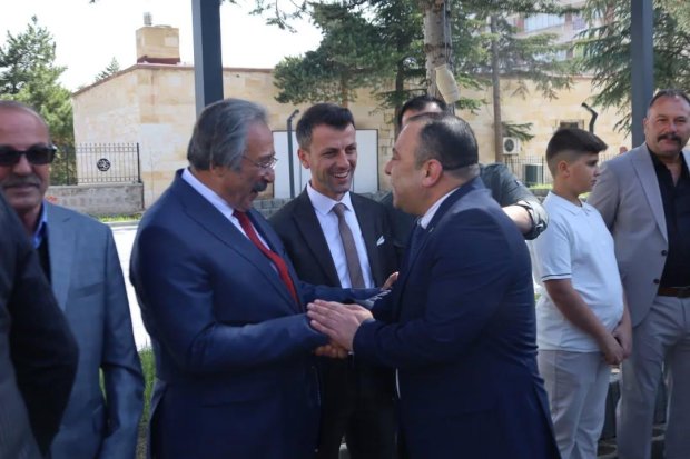 Belediye Başkanımız Sayın Mustafa Kenan Sarıtaş, Nevşehir Vilayetler Evi'nde gerçekleştirilen il protokolü bayramlaşma programına katıldı.