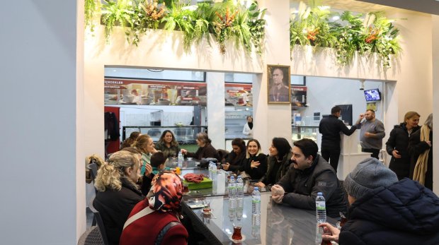8 MART DÜNYA KADINLAR GÜNÜ’NDE ANLAMLI İFTAR BULUŞMASI