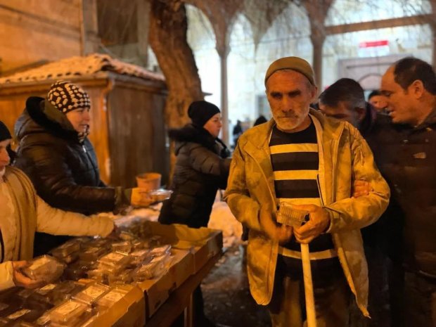 Belediyemizden Berat Kandili’nde Lokma İkramı