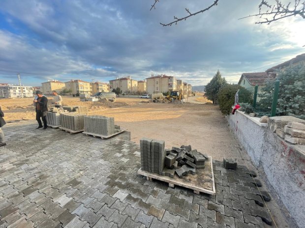 KİLİT PARKE YOL ÇALIŞMALARIMIZ HIZ KESMEDEN DEVAM EDİYOR