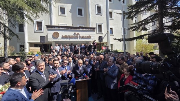 EMNİYET GENEL MÜDÜRLÜĞÜ GÖREVİNE ATANAN NEVŞEHİR VALİMİZ SAYIN ALİ FİDAN İÇİN UĞURLAMA PROGRAMI DÜZENLENDİ