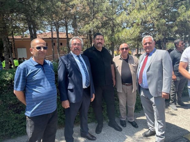 Nevşehir İl Özel İdaresi tarafından düzenlenen “Sezon Açılışı ve Araç Tanıtım Programı”, yoğun bir katılımla İl Özel İdaresi yerleşkesinde gerçekleştirildi.