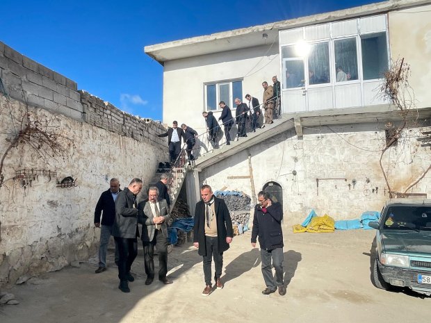 Belediye Başkanımız Mustafa Kenan Sarıtaş, Belediye personelimiz Ahmet Demirbaş’ın Niğde Kiledere beldesindeki taziye evine ziyarette bulundu.