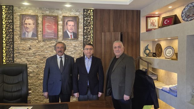 Belediye Başkanımız Sayın Mustafa Kenan Sarıtaş, Göreme Belediye Başkanı Sayın Ömer Eren ile birlikte Vali Yardımcımız İl Özel İdaresi Genel Sekreteri Sayın Hüseyin Çam’ı ziyaret etti.
