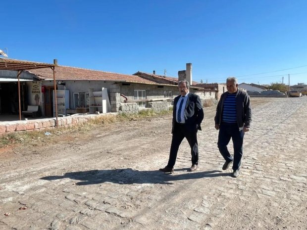 Belediye Başkanımız Mustafa Kenan Sarıtaş Sanayi bölgesinde devam eden temizlik çalışmalarını yerinde inceledi.