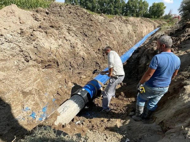 Bozca İçme Suyu Ana Boru Hattının Bir Kısmında Yenileme Çalışması Yapıldı