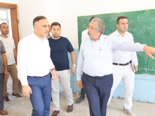 Kültür ve Turizm Bakanlığı Kütüphaneler ve Yayımlar Genel Müdürü Taner Beyoğlu, Belediye Başkanımız Mustafa Kenan Sarıtaş ile birlikte Eski Avanos Lisesinde incelemelerde bulundu.