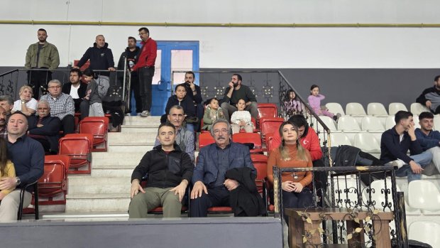 VOLEYBOL TAKIMIMIZA DESTEK