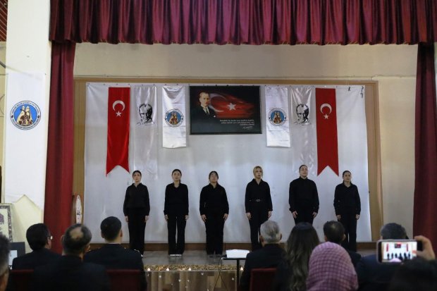 Belediyemiz toplantı salonunda, 10 Kasım Atatürk’ü Anma Günü dolayısıyla anma programı düzenlendi.