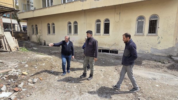 BELEDİYE BAŞKANIMIZ HAFTA SONU SAHADA DEVAM EDEN ÇALIŞMALARI İNCELEDİ