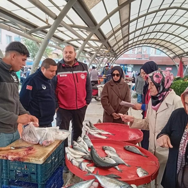 Zabıta Müdürlüğü ekiplerimiz, ilçe gıda tarım müdürlüğü ekibleri ile birlikte Su Ürünleri satışı yapan iş yeri denetimi yaptılar.