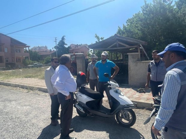 Belediye Başkanımız Sayın Mustafa Kenan Sarıtaş, belediyemiz tarafından ilçemiz genelinde yürütülen altyapı ve çevre düzenleme çalışmalarını sahada yerinde inceledi.