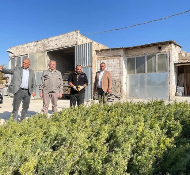 Belediye Başkanımız Mustafa Kenan Sarıtaş Belediye iş ocakları, marangozhane ve Sanayi bölgesinde devam eden temizlik çalışmalarını yerinde inceledi.