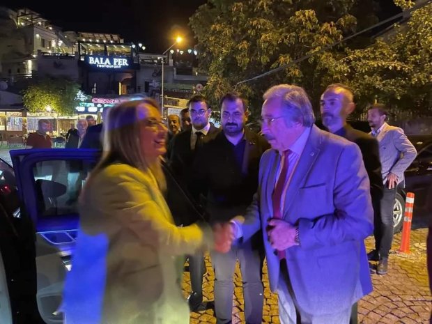 Nevşehir Milletvekilimiz MHP Grup Başkanvekili Prof. Dr. Filiz Kılıç, Değerli Teşkilatımız ve Muhtarlarımızla Bir Araya Geldik.