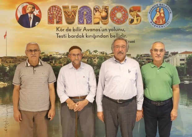 Nevşehirli Bürokratlar ve İş İnsanları Derneği Başkanı (Emekli Kaymakam) Kazım Tekin ve İçişleri Bakanlığı İç Denetim Birimi Eski Başkanı Tahir Tekin ve babaları Halil Tekin'in ziyareti.