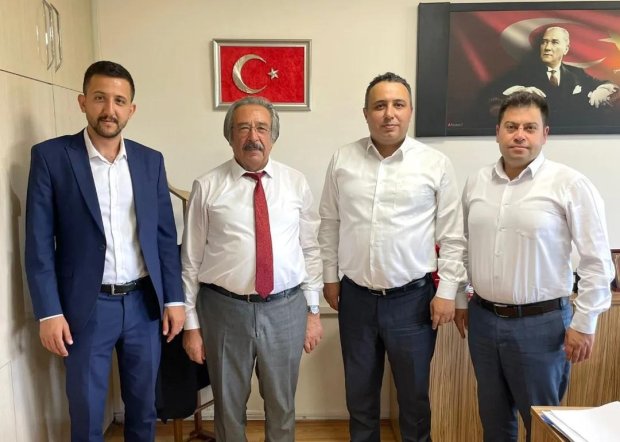 Belediye Başkanımız, Enerji nakil hatlarının kaldırılacağına yönelik resmi yazıyı elden teslim aldı.