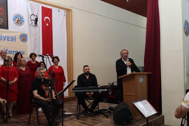 TÜRK SANAT MÜZİĞİ KOROSU VE ADD AVANOS ŞUBESİ RİTİM GRUBU KONSERİ BÜYÜK BEĞENİ TOPLADI