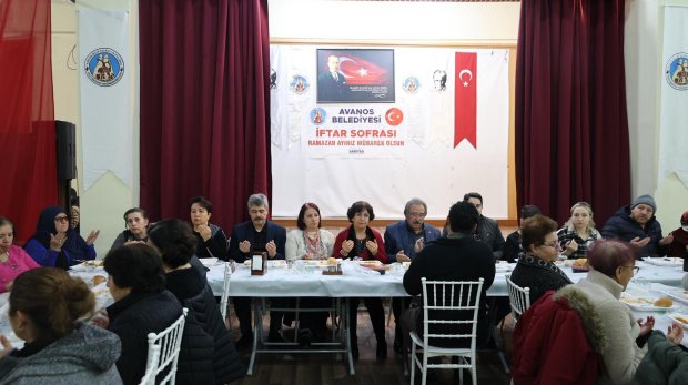 8 MART DÜNYA KADINLAR GÜNÜ’NDE ANLAMLI İFTAR BULUŞMASI