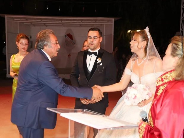 Nevşehir Milletvekilimiz Sn. Prof. Dr. Filiz Kılıç ve Belediye Başkanımızın Mustafa Kenan Sarıtaş, Hüseyin ve İlayda Çiftinin Nikah Şahidi Oldular