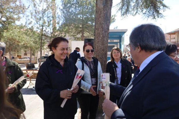 Belediye Başkanımız Sn. Mustafa Kenan Sarıtaş, 8 Mart Dünya Kadınlar Gününde Atatürkçü Düşünce Derneği Avanos Şubesi tarafından düzenlenen törene katıldı.