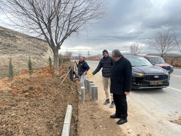 SANAYİ YOLUNDA PEYZAJ VE BORDÜR DÜZENLEMESİ