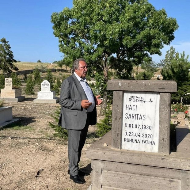 Belediye Başkanımız Avanos Kabristanlığını Ziyaret Ederek Vatandaşlarla Bayramlaştı