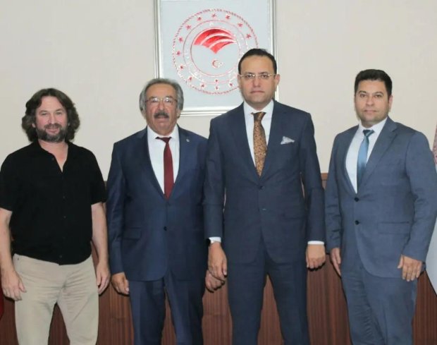 Belediye Başkanımız, hemşehrimiz Tarım ve Orman Bakan Yardımcısı Av. Ebubekir Gizligider'i makamında ziyaret etti.