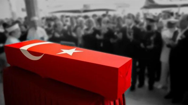 Narkotik Suçlarla Mücadele Şube Kadrosunda görev yapan polis memuru Şehidimize Allah’tan rahmet, kederli ailesine başsağlığı dilerim.
