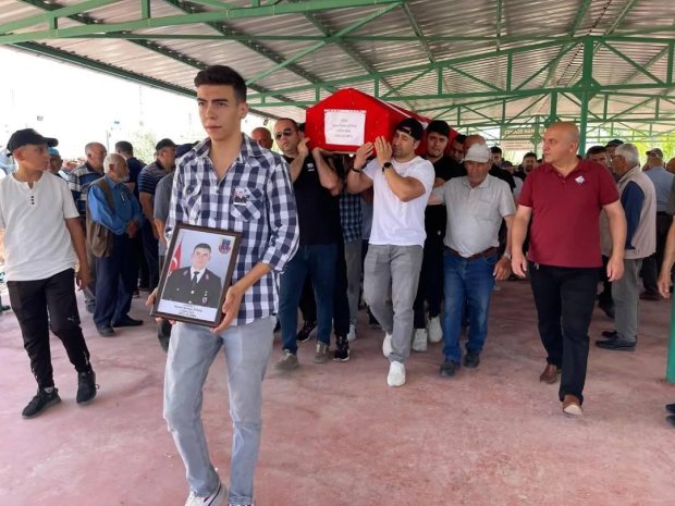 Uzman Çavuş Hasan Berkay'ın Çalış Kasabasında Toprağa Verildi